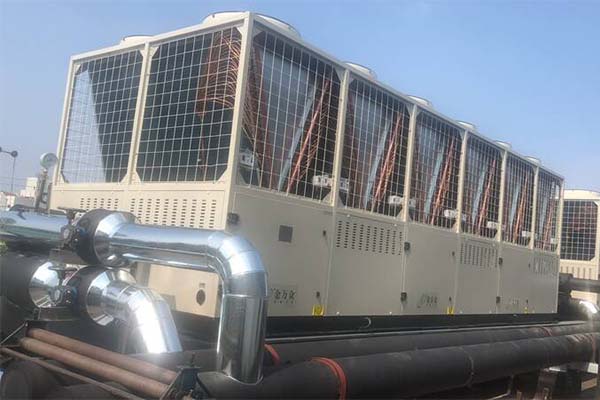 空調(diào)模塊機組保溫防腐施工案例.jpg